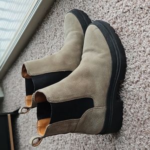 Lucky Brand Gently Used Taupe Tan Black Waterproof Water Resistant Lug Boots